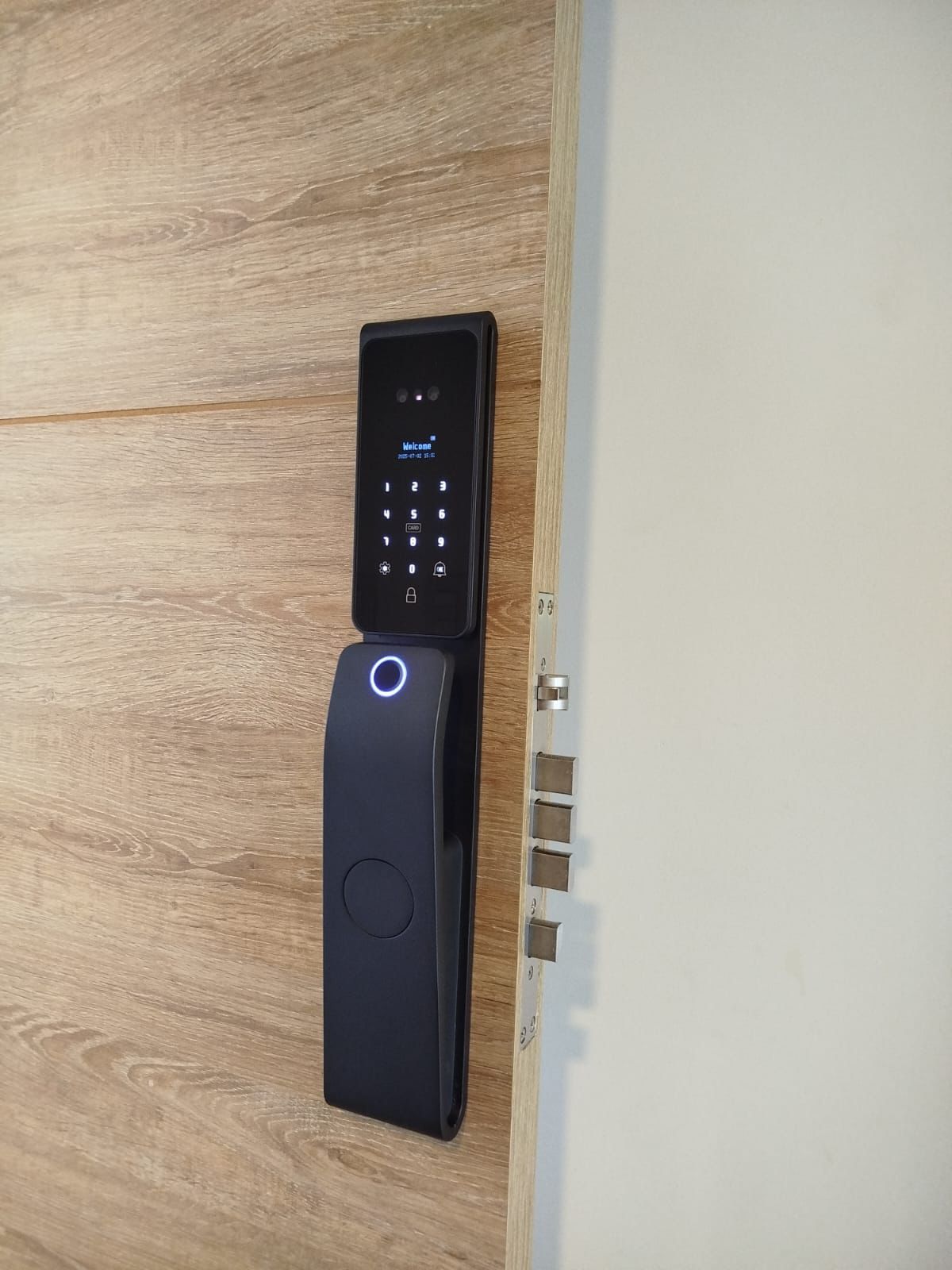 Instalación EVIK de cerradura digital W10